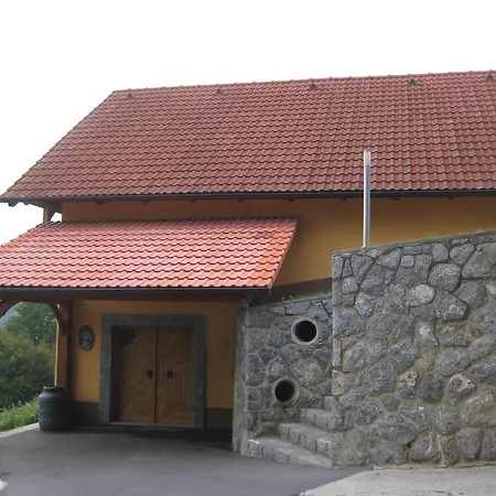Vineyard Ucman * Otočec